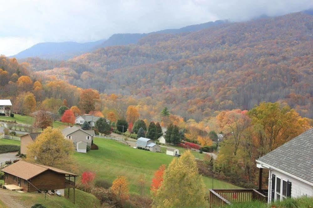 The Yellow House On Plott Creek Waynesville Ngoại thất bức ảnh